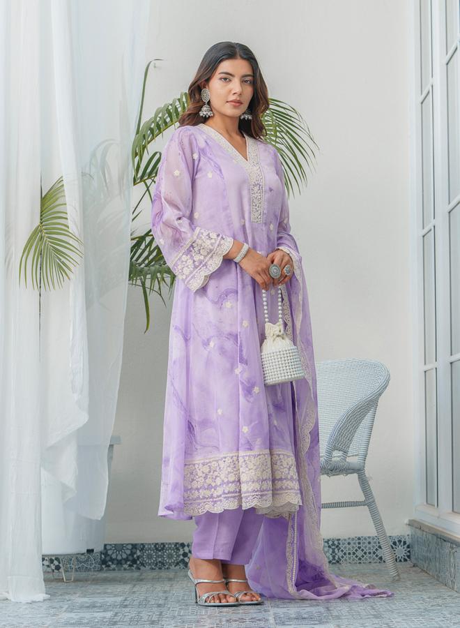 DW Women Floral Embroidered Straight Kurta and Trousers with Dupatta Set - Image 1